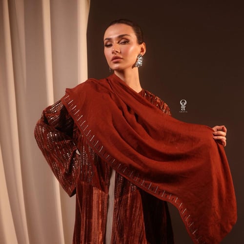 عباية اورنج ب شك وتطريز يدوي