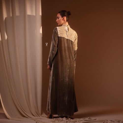 جلابيه مموجه زيتي رمادي