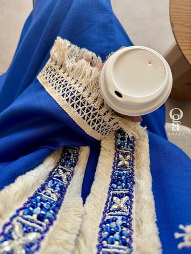 عباية نيلي