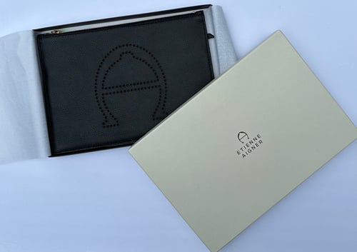 باوتش باللون الاسود من اقنر