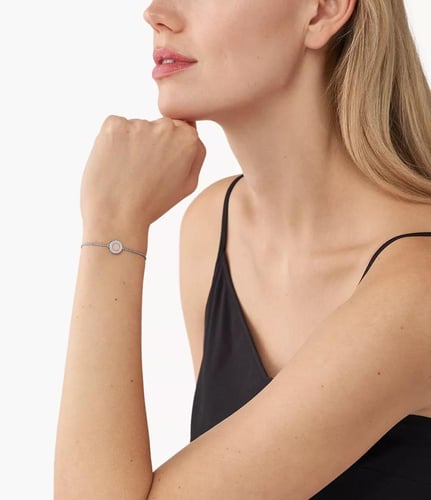 اسوار باللون الفضي من مايكل كورس