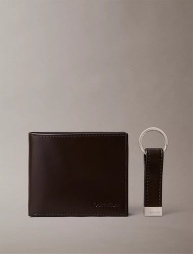 محفظة و ميدالية من كالفن كلاين باللون بني