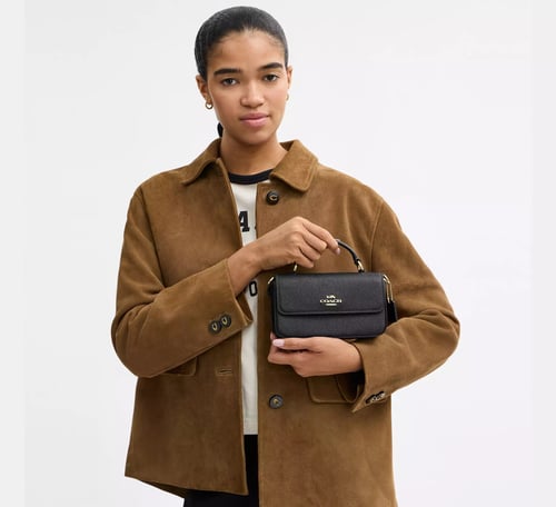 كروس بدي من كوتش باللون الاسود