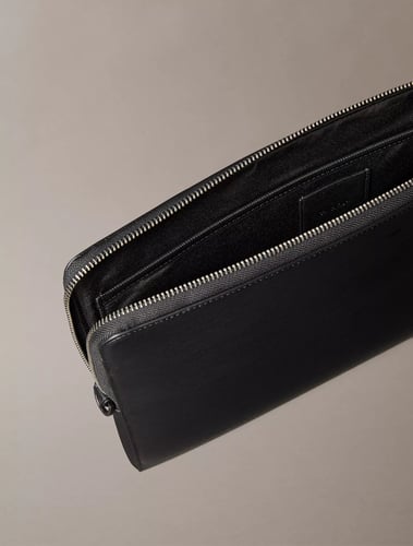 حقيبة لابتوب من كالفن كلين