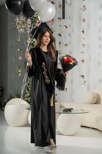 طقم عباية تخرج (أسودXمخمل)