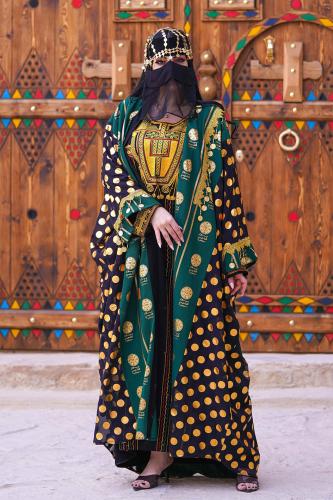 بشت يوم التأسيس أسود مع أخضر متزين بهوية يوم التأس...