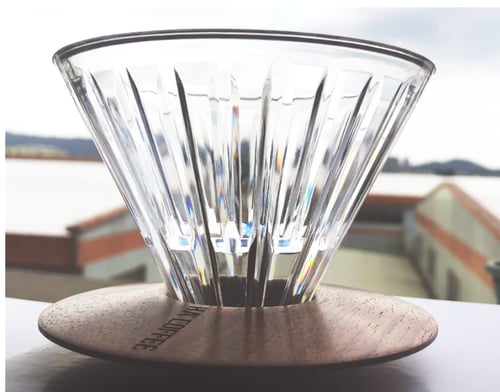 قمع تقطير قهوة 01 كريستالي مع حامل خشبي فاخر