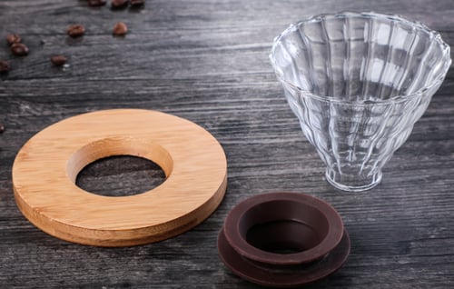 قمع تقطير قهوة زجاجي مع حلقة خشبية