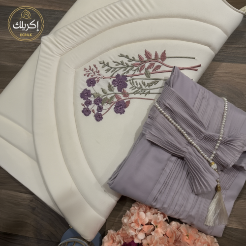 سجادة مطرزة فخمة