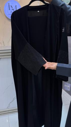 عبايه نص بشت أسود