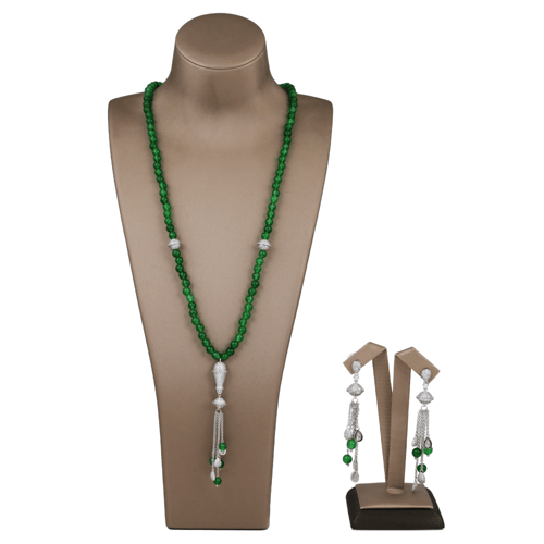 نصف طقم طويل مزين باللؤلؤ والزركون