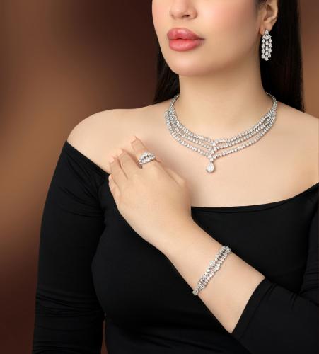 طقم انيق بتصميم مميز