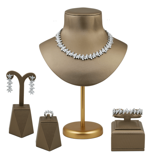 طقم انيق مرصع بأحجار الزركون البراقة