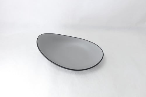 صحن ميلامين اسود ورصاصي 23 سم