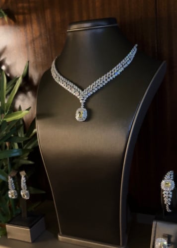 طقم تصميم الماس يورين بحجر اصفر