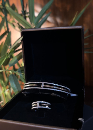 إسوراة كارتي زركون مع خاتم