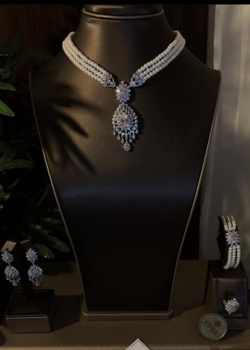 طقم لؤلؤ ليدي