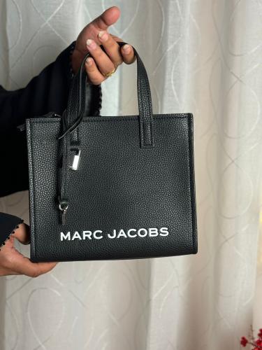 شنطة مارك جوكيبز