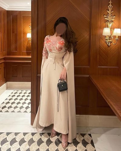 فستان قماش باربي تطريز ورد