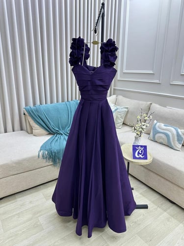 فستان خامه شانطون دبل كلوش