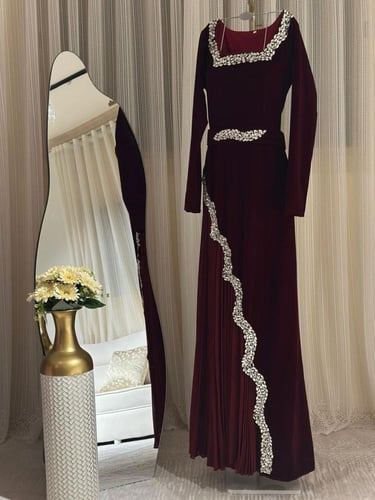 فستان شتوي سهره اكمام جوخ وشيفون كسرات