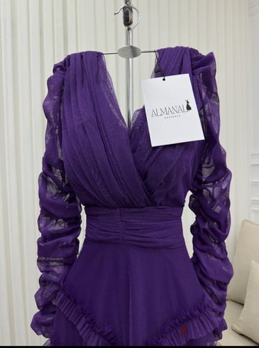 فستان شيفون بكسرات وأكمام طويلة لون بنفسجي