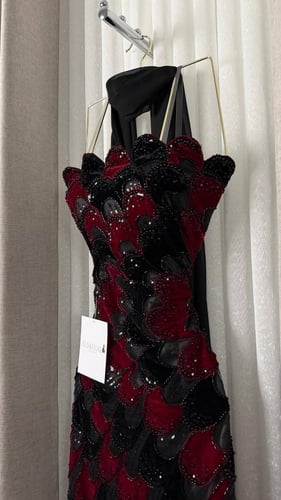 فستان سهره شتوي مخمل مع شال