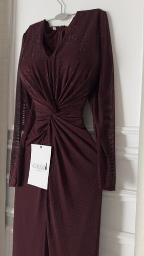 فستان ناعم عودي استرتش لمعه اكمام