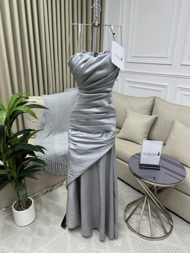 فستان لمار رصاصي