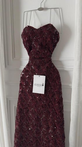 فستان سهره مطرز خرز اكمام منفصله برغندي