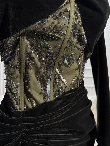 فستان شتوي زيتي