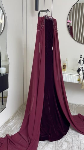 فستان شتوي مخمل وشال شيفون