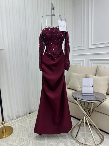 فستان سهرة باربي بلون عنابي