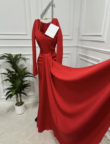 فستان ناعم احمر