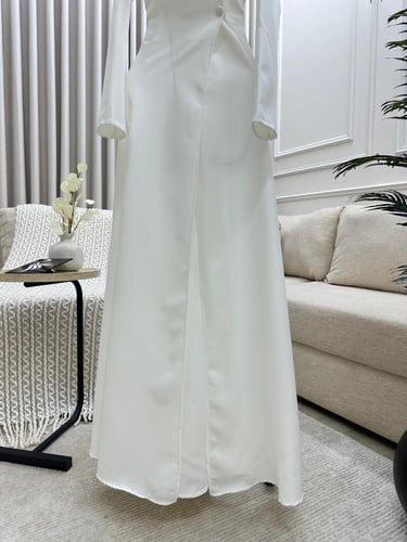 فستان ناعم ابيض