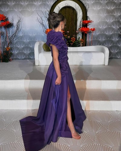 سهرة ميكادو بنفسجي ملكي بأكمام منفوشة وخامة تفت لا...