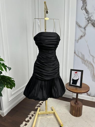 فستان ناعم اسود قصير