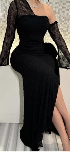 فستان ناعم اسود اكمام دانتيل فيونكه