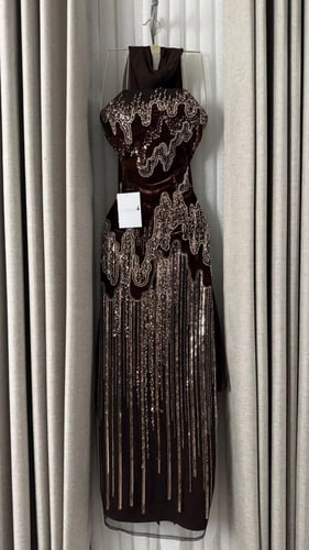 فستان سهره شتوي بني توب وشال