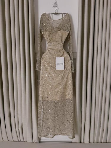 فستان بيج مطرز بترتر لامع