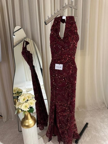 فستان سهره لون عودي مطرز بشق امامي