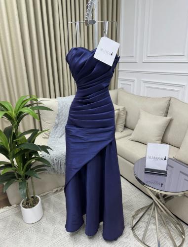 فستان لمار كحلي