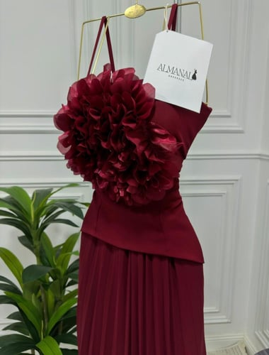 فستان زهرة الروبي