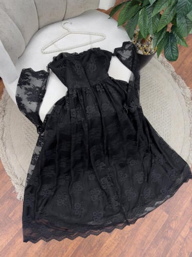 فستان اسود دانتيل