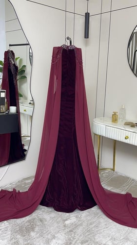 فستان شتوي مخمل وشال شيفون