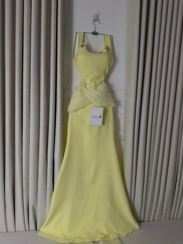 فستان ناعم ليموني كريب باربي ذيل اورجنزا