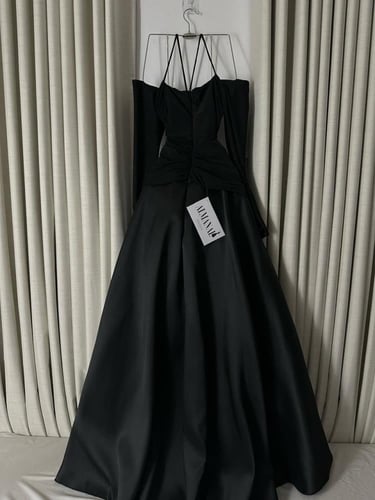 فستان ميكادو اسود تدخيله كرستال استرتش دبل كلوش