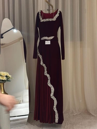 فستان شتوي سهره اكمام جوخ وشيفون كسرات