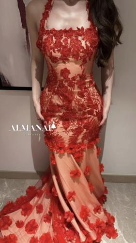 فستان سهرة هالتر احمر بتطريز زهور