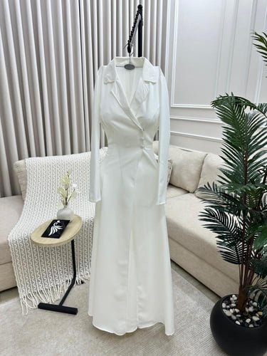 فستان ناعم ابيض